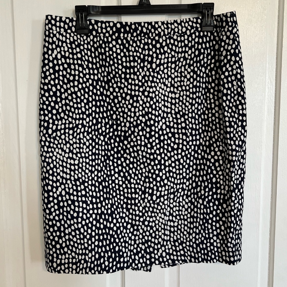 J Crew navy spotted polka dot pencil skirt
